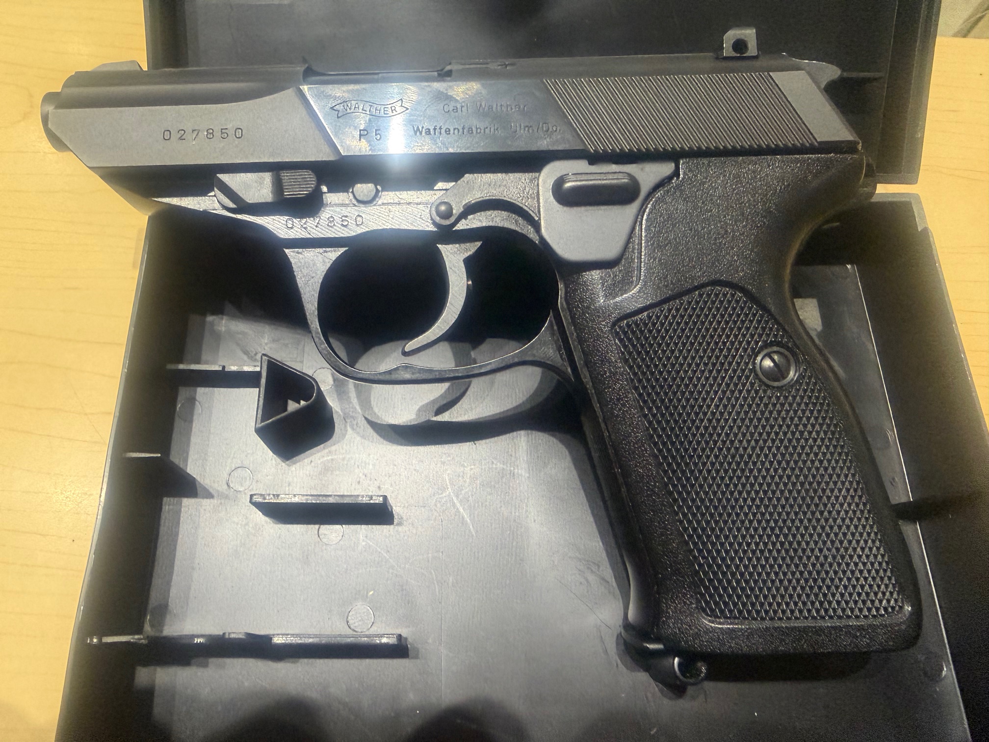 WALTHER P5 - 7,65 PARA - MIT 2. MAGAZIN UND OVP