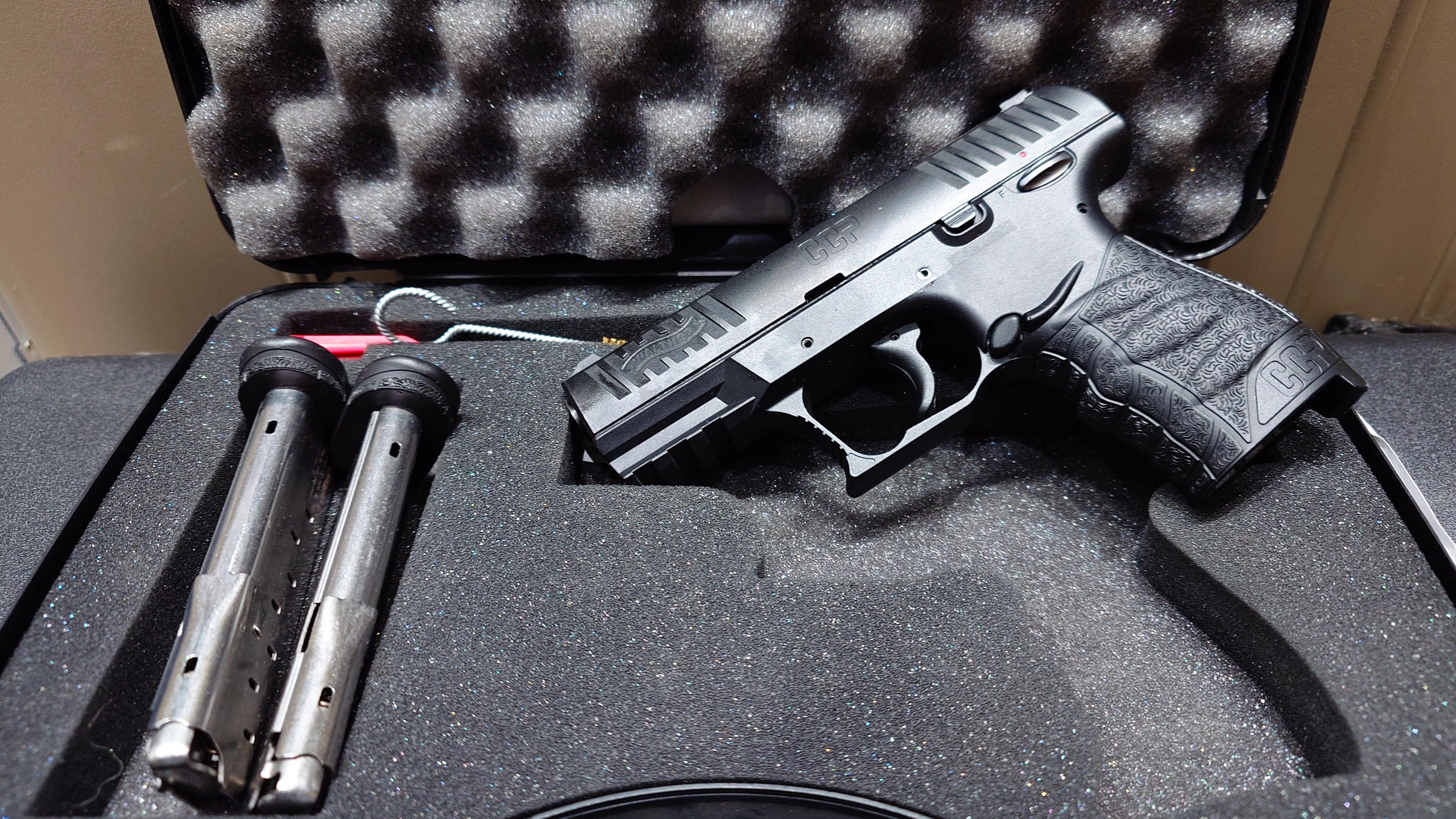 HALBAUTOMATISCHE PISTOLE - WALTHER CCP  - 9MM LUGER - MIT OVP UND 2. MAGAZIN