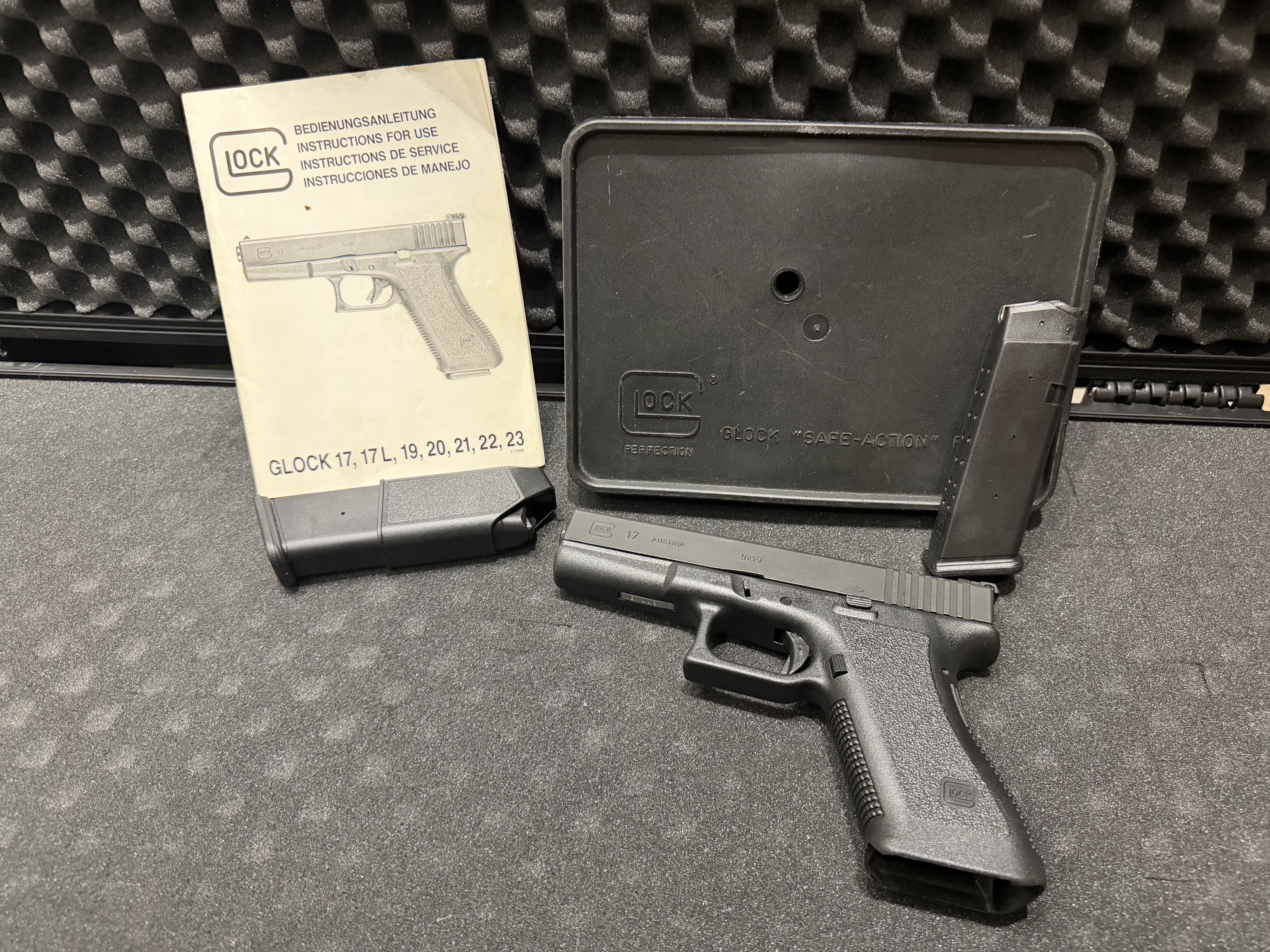 GLOCK 17 GEN. 2 - 9MM LUGER MIT OVP
