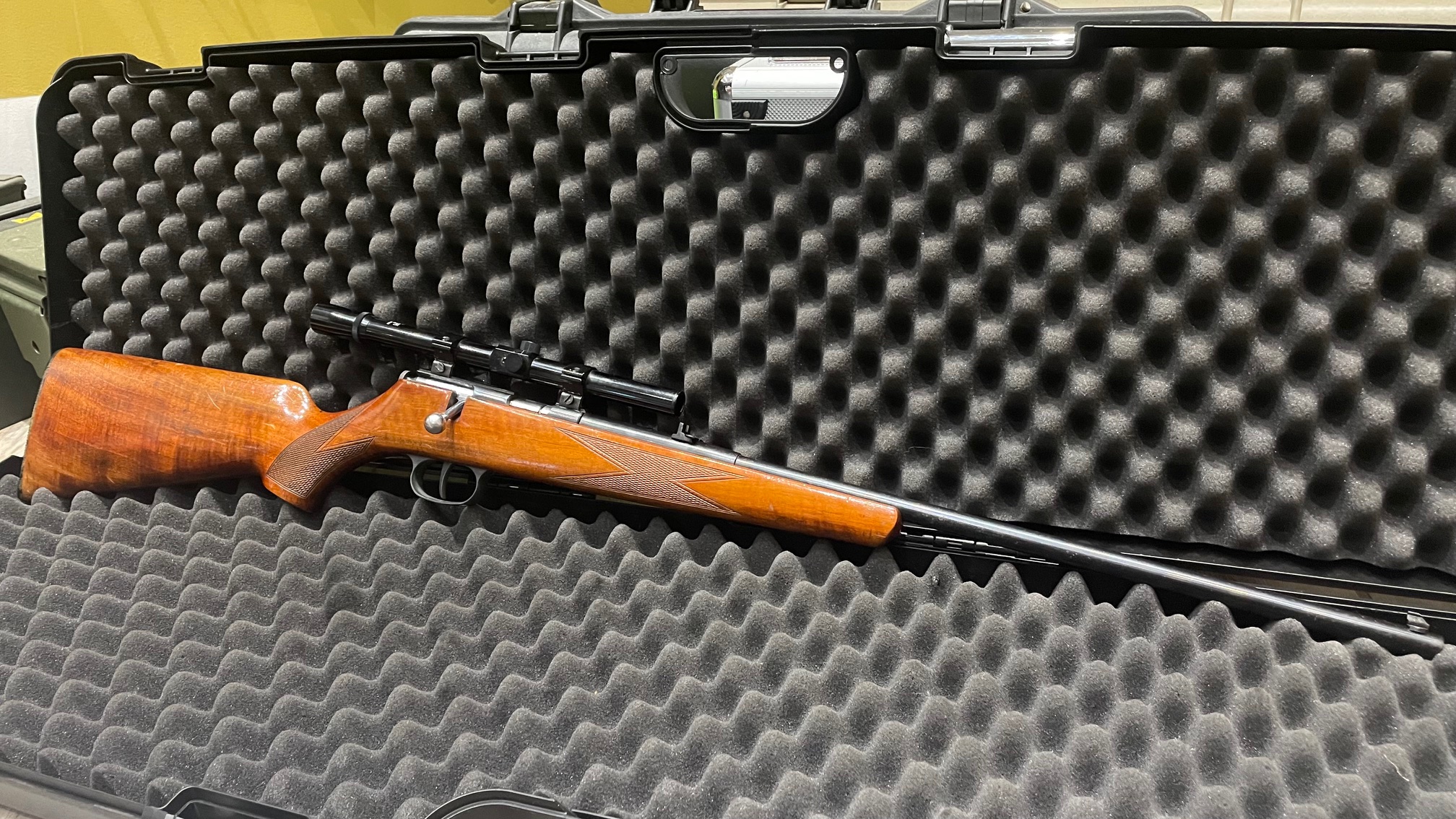 IM KUNDENAUFTRAG -  EINZELLADER BÜCHSE - .22LR + LISENFELD JUNIOR 4x15