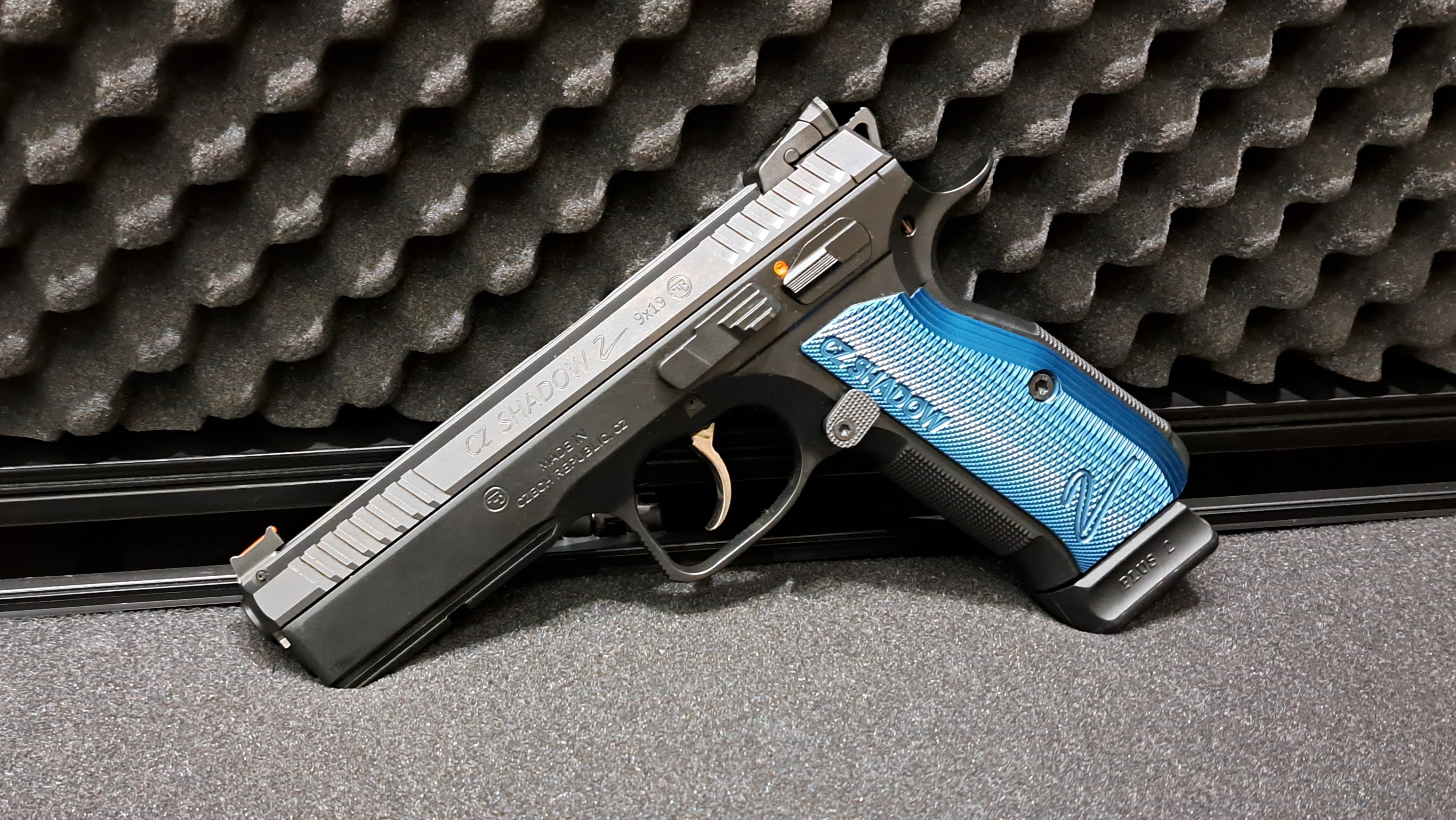 CZ SHADOW 2 - 9 MM LUGER - SCHWARZ/BLAU - SA/DA - GEBRAUCHTWAFFE