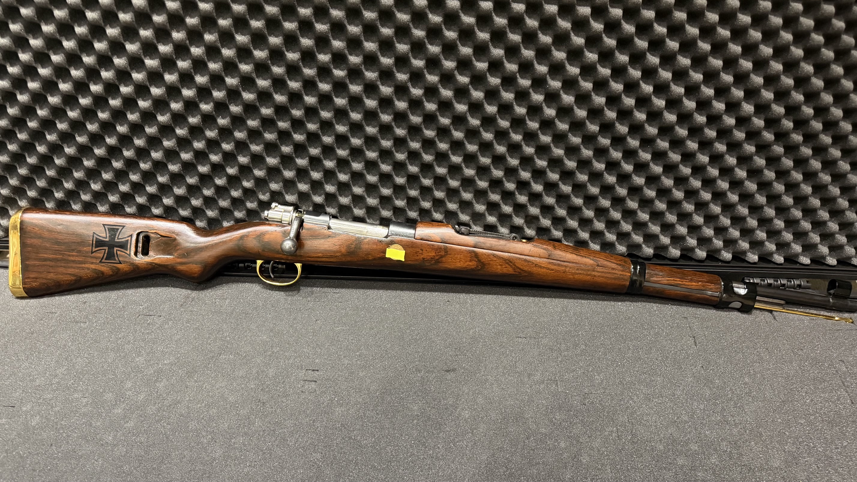 GEPFLEGTER K98 - PREDUZECE ZASTAVA  - M48A - 8x57iS - VERGOLDET