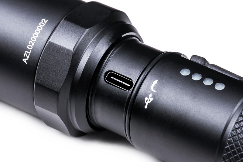 NEXTORCH P81  - LED-TASCHENLAMPE - 3000 LUMEN - STROBOSKOP - GLASBRECHER