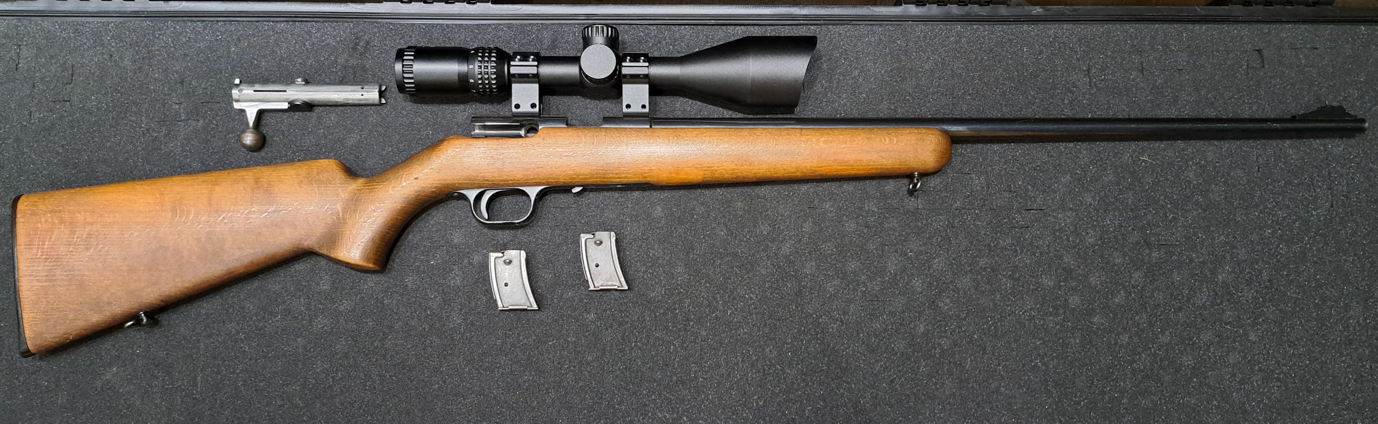 BROWNING T-BOLT - GERADEZUGREPETIERER - .22LR MIT ARES ARMS 3-9x50