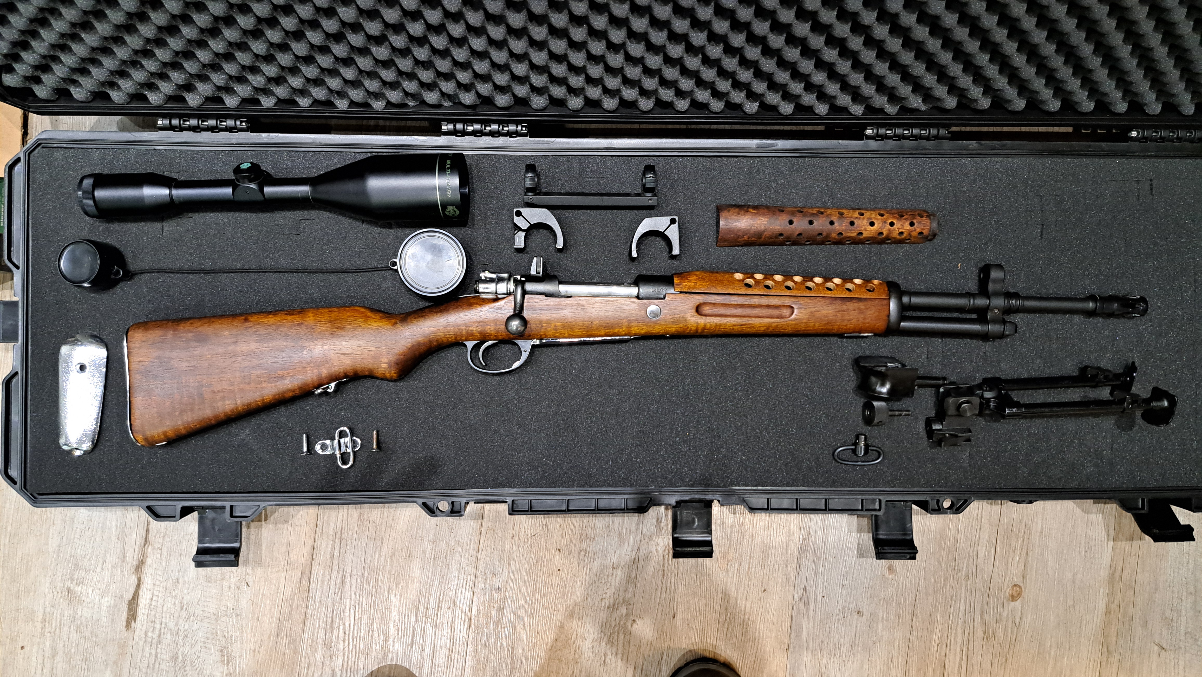 LA CORUNA FR8 - .308WIN - 1955 - REPETIERBÜCHSE - EINZELSTÜCK