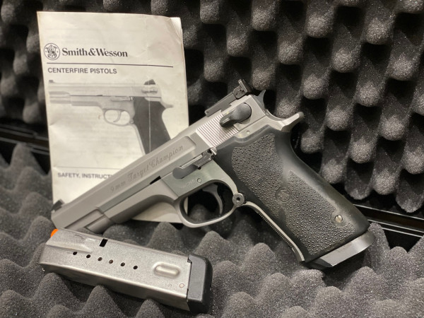 SMITH & WESSON TARGET CHAMPION PERFORMANCE CENTER - 9MM LUGER