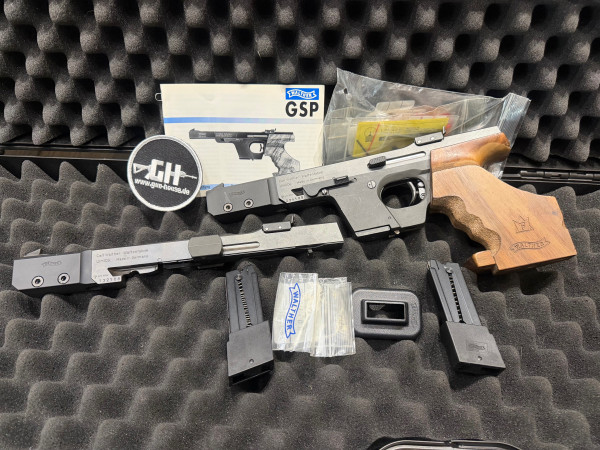 PISTOLE - WALTHER GSP - .22LR - GRIFF RECHTS M + WECHSELSYSTEM .32 S&W